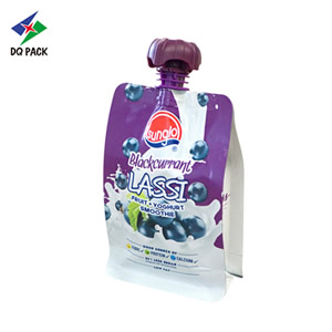 Sachet à bec verseur pour le yaourt